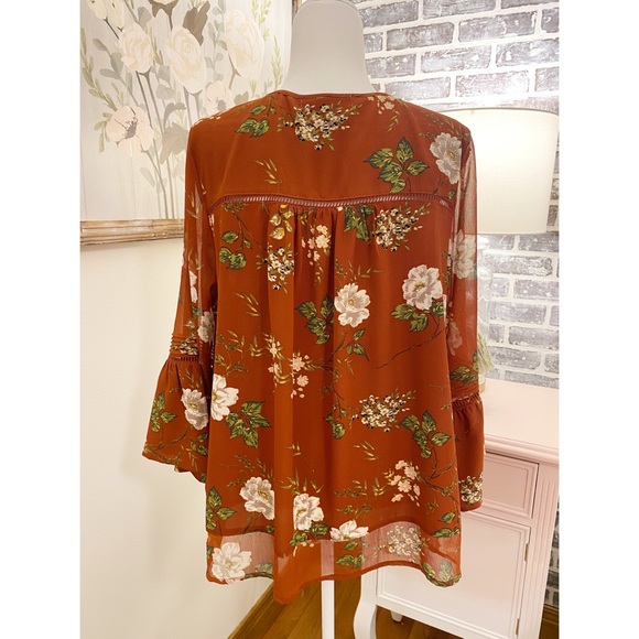 NWOT {Fever} Blouse - Picture 4 of 8